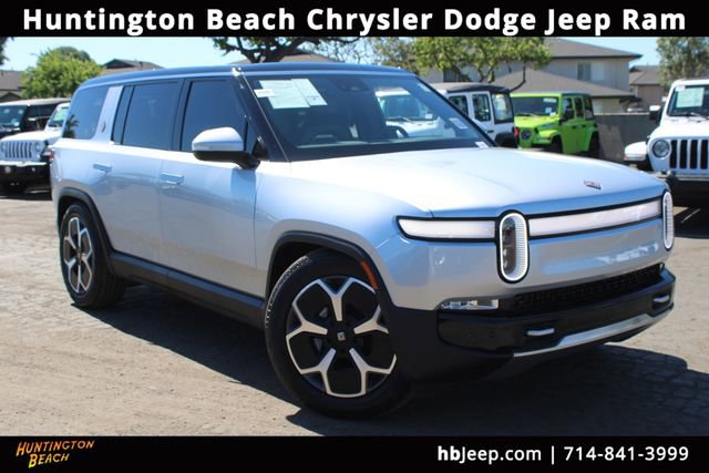 Used 2024 Rivian R1S Adventure image 1
