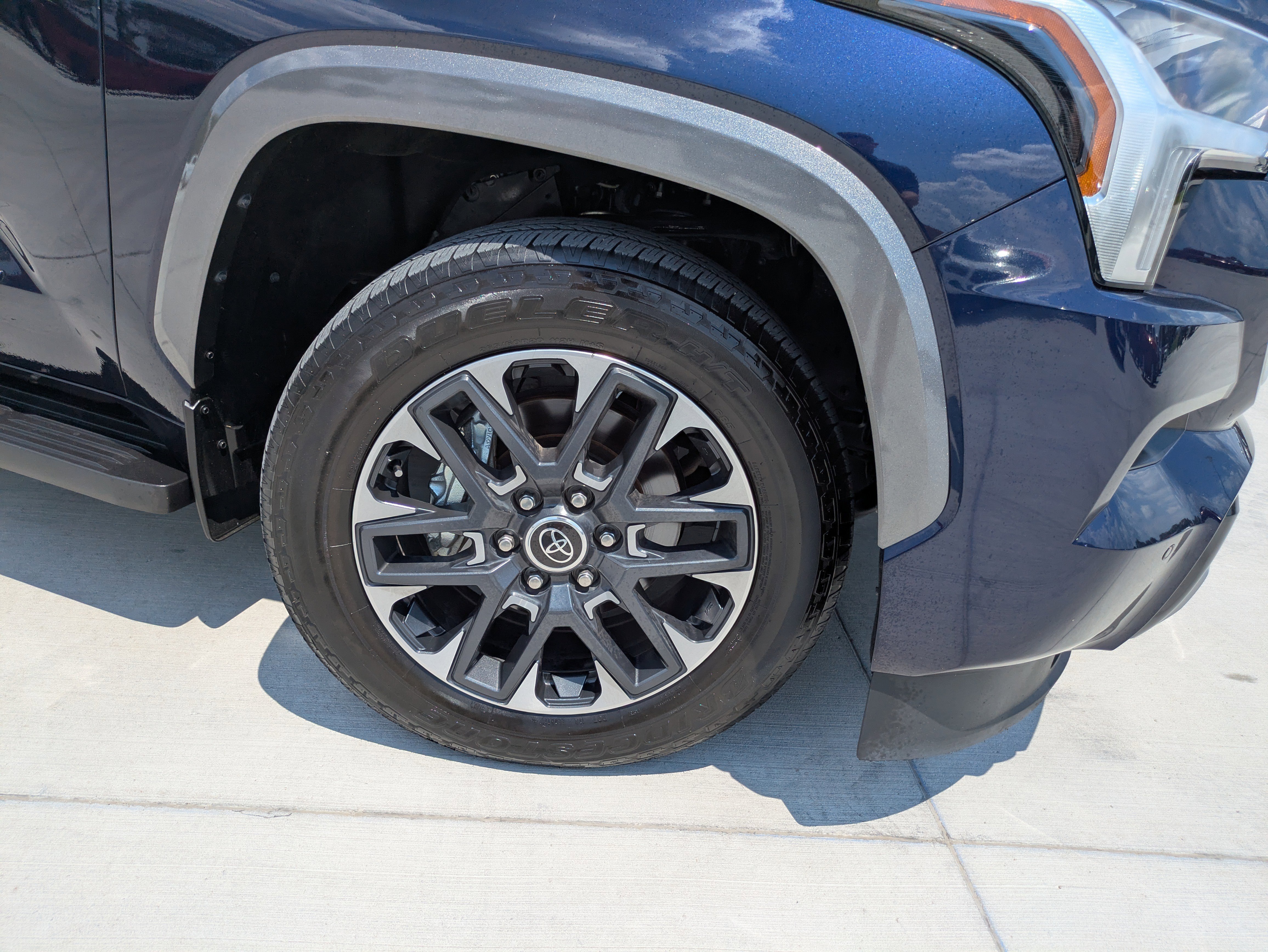 Used 2024 Toyota Sequoia Limited image 9