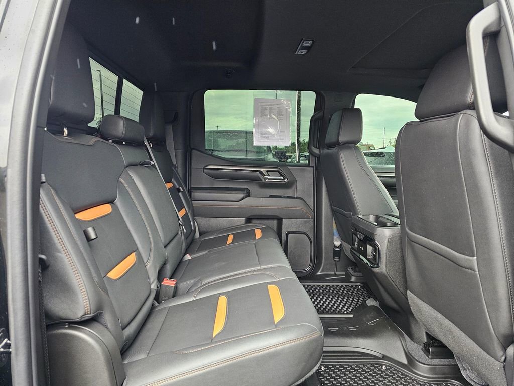 Used 2023 GMC Sierra 1500 AT4 w/ AT4 Premium Package AWD/4WD image 12