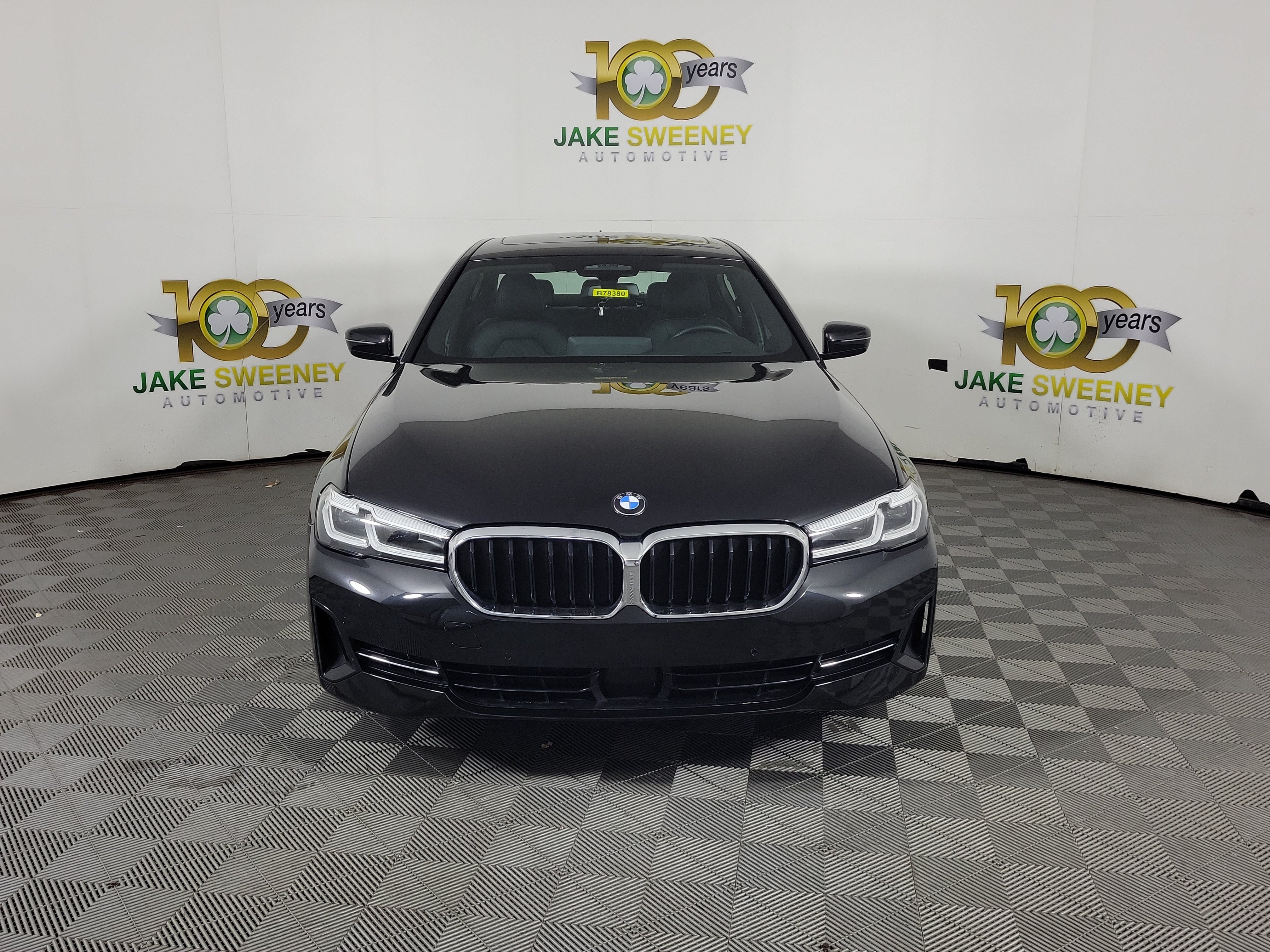 Certified 2023 BMW 530i xDrive w/ Premium Package AWD/4WD image 2