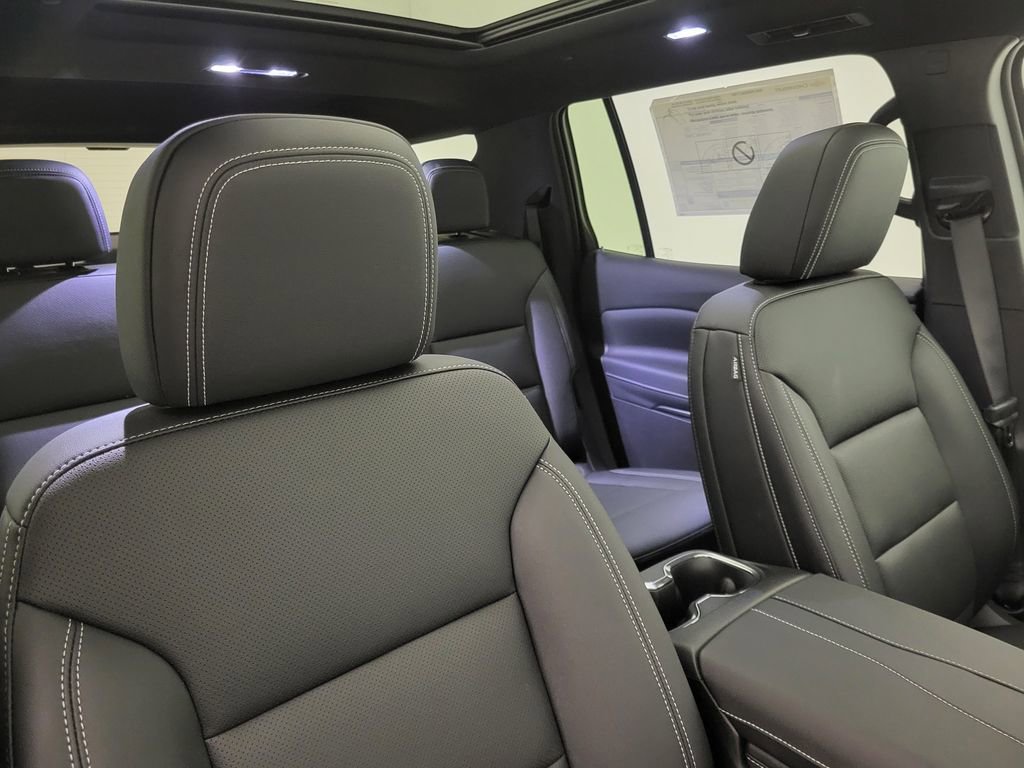 New 2026 Chevrolet Traverse LT w/ Sun and Wheel Package image 38