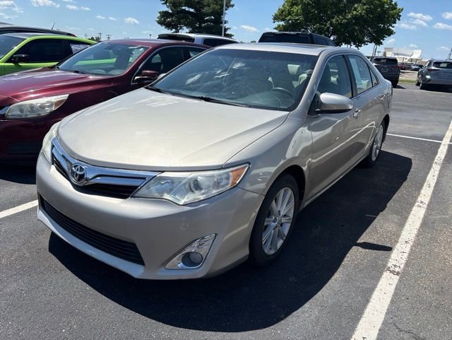 Used 2014 Toyota Camry XLE FWD image 3