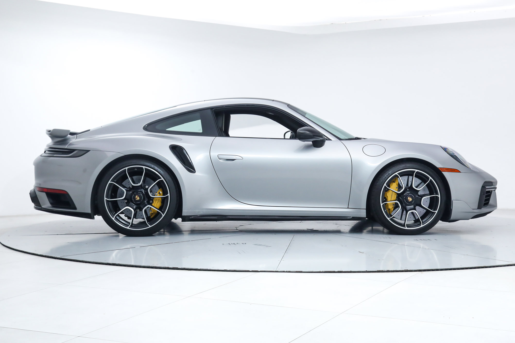 Used 2024 Porsche 911 Turbo S AWD/4WD image 6