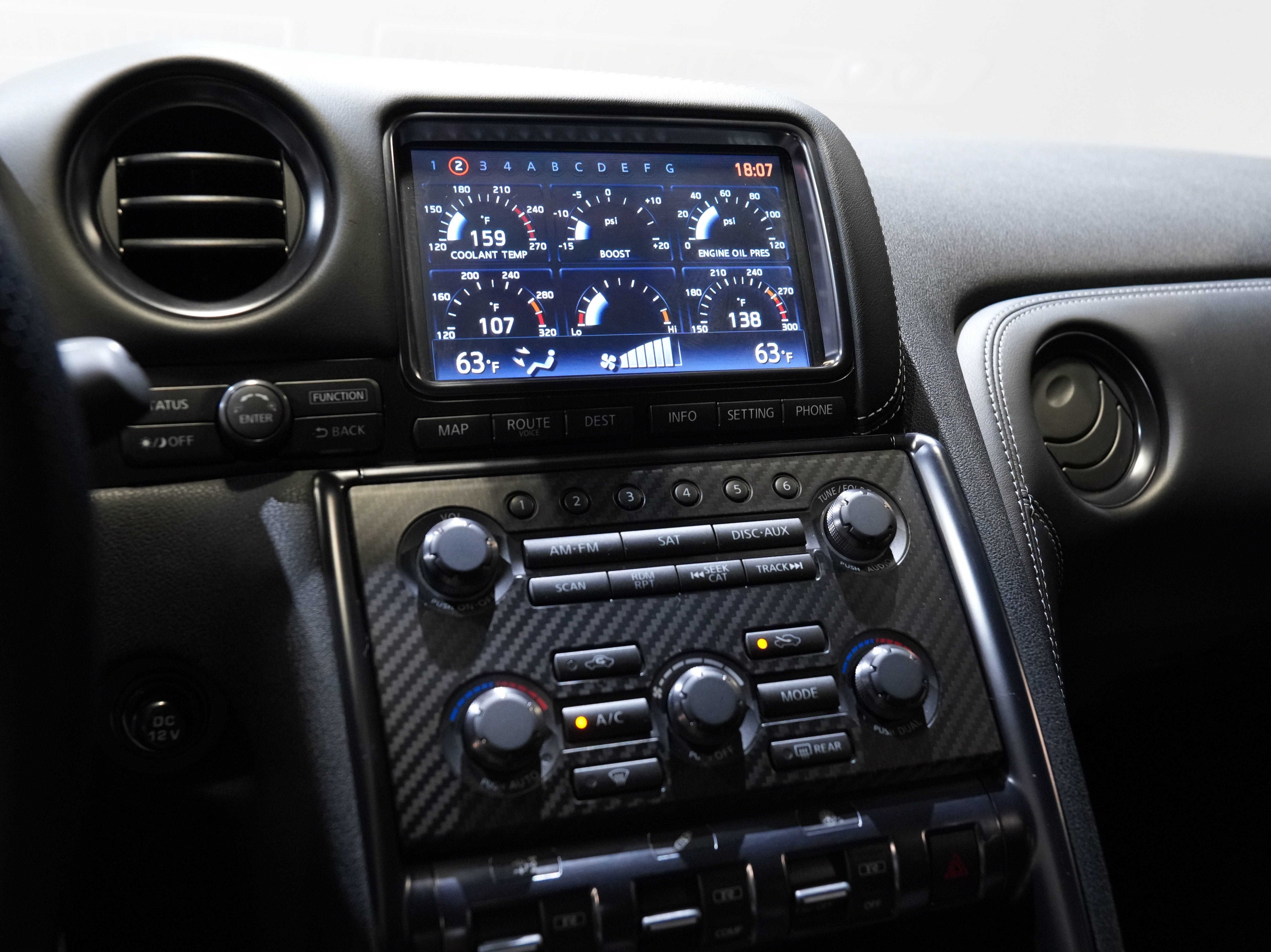 Used 2014 Nissan GT-R Premium AWD/4WD image 38