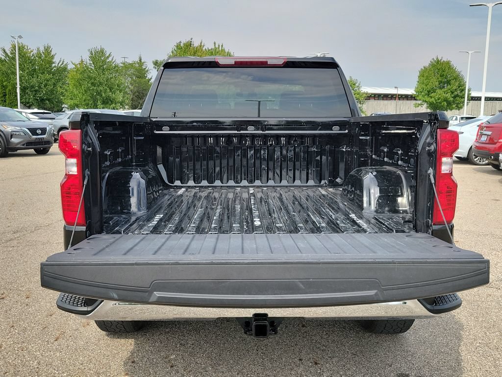Used 2024 Chevrolet Silverado 1500 LT AWD/4WD image 34