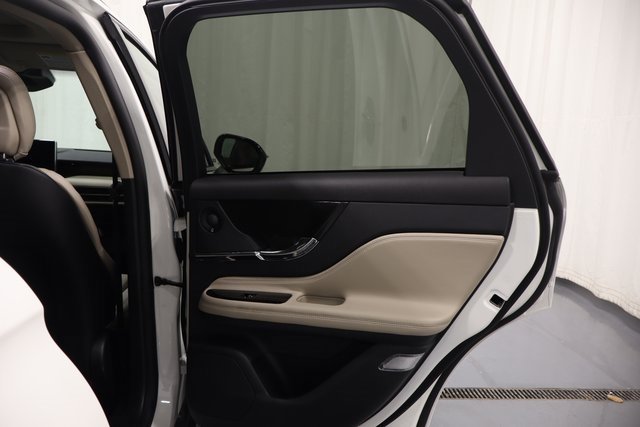 Used 2025 Lincoln Corsair Reserve w/ Equipment Group 202A image 15