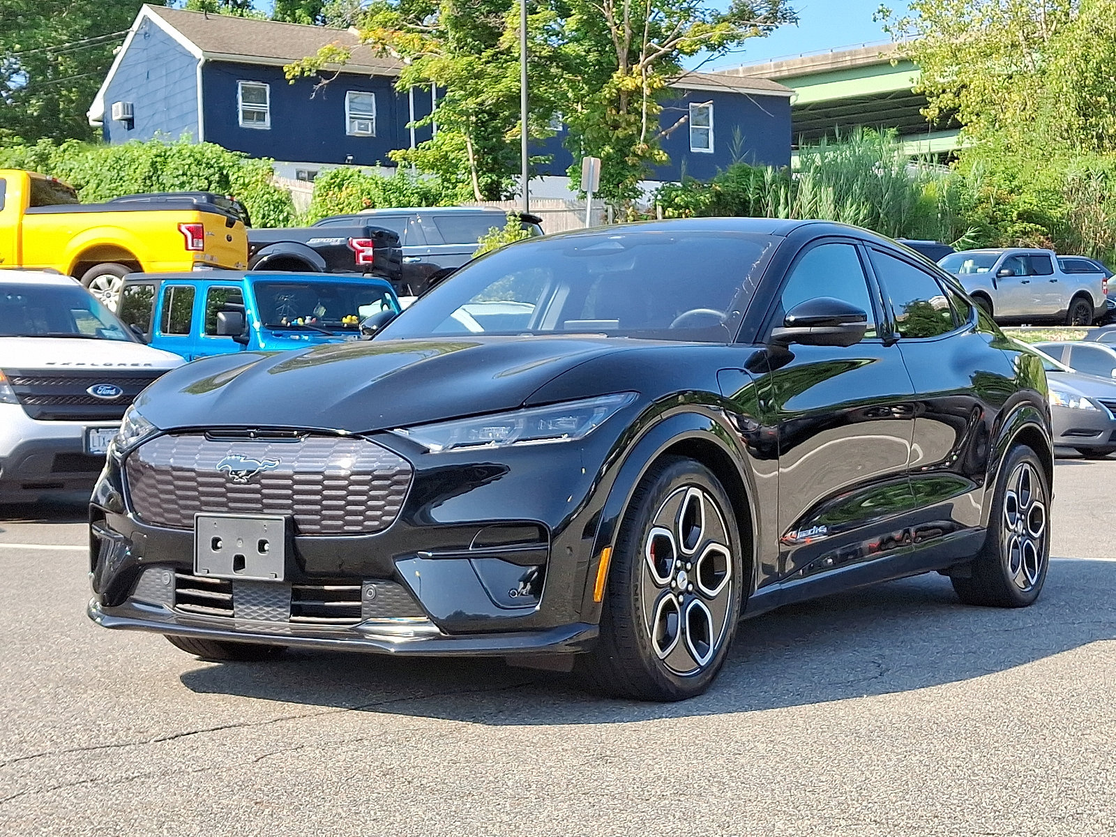 Certified 2022 Ford Mustang Mach-E GT image 4