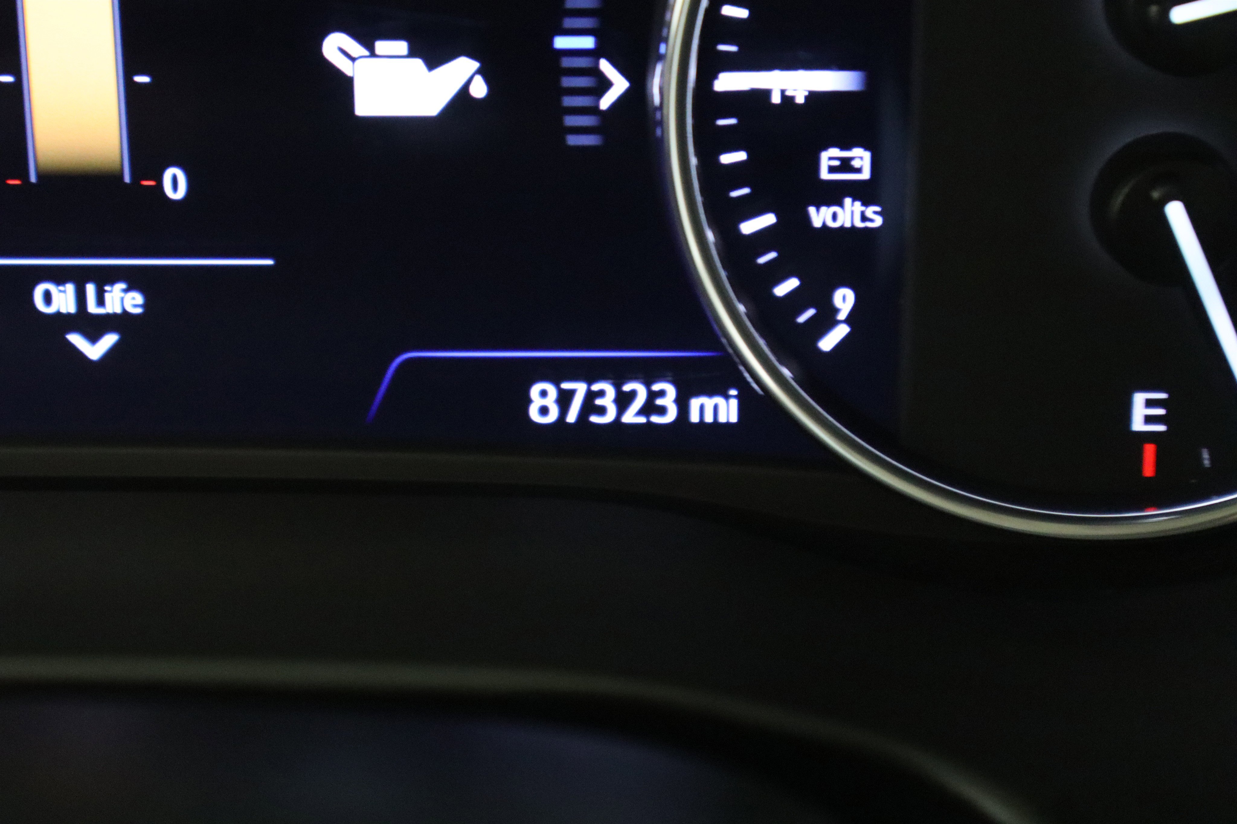 Used 2023 Buick Enclave Avenir w/ Avenir Technology Package image 19