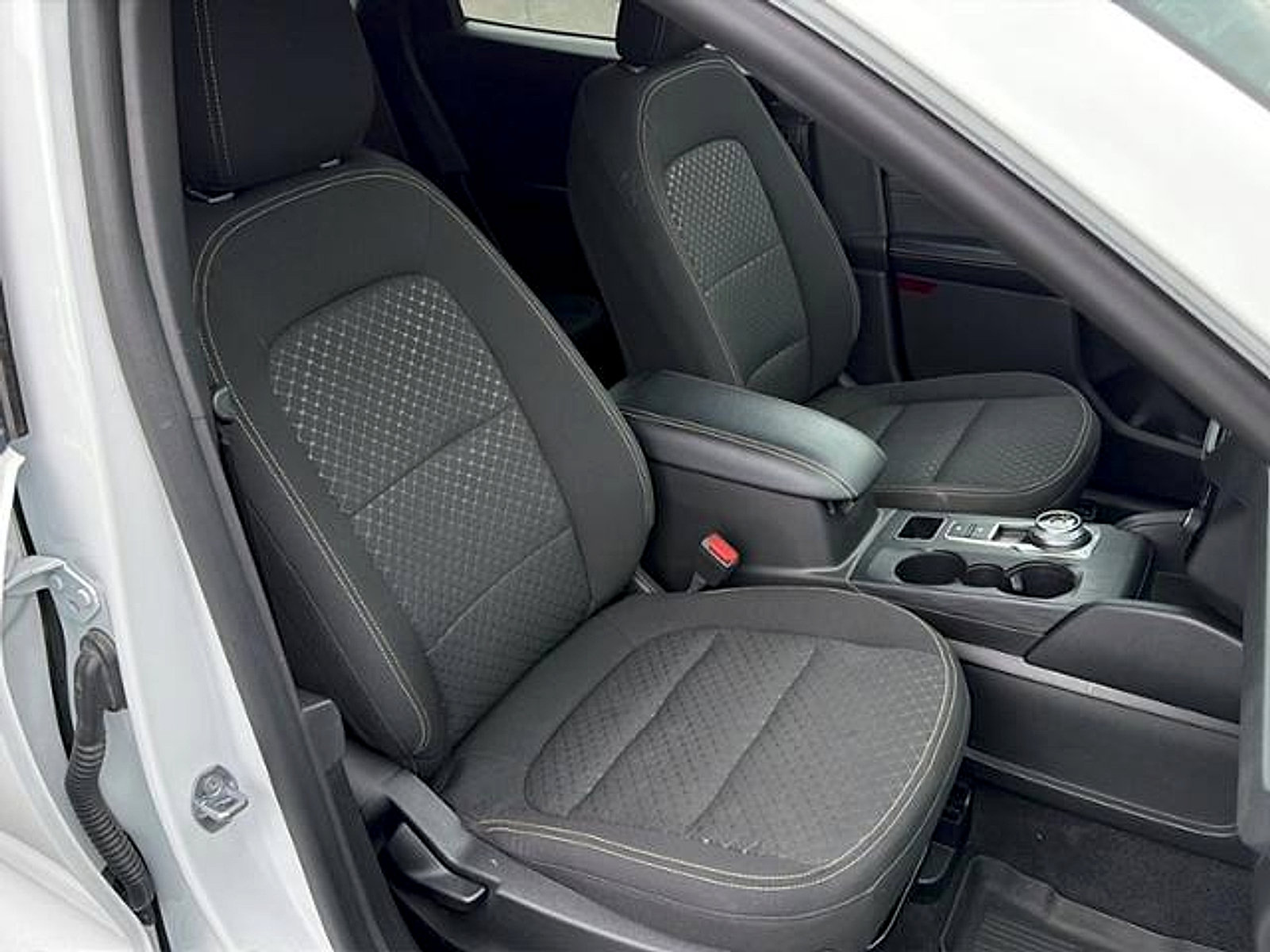 Used 2023 Ford Escape Active w/ Tech Pack #1 AWD/4WD image 11