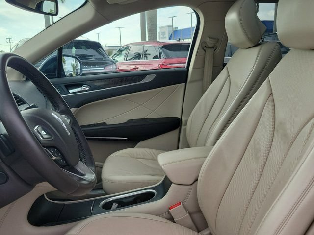 Certified 2019 Lincoln MKC Reserve FWD image 25