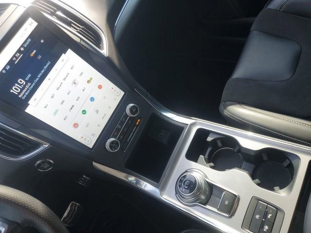 Used 2022 Ford Edge ST w/ Equipment Group 401A image 24