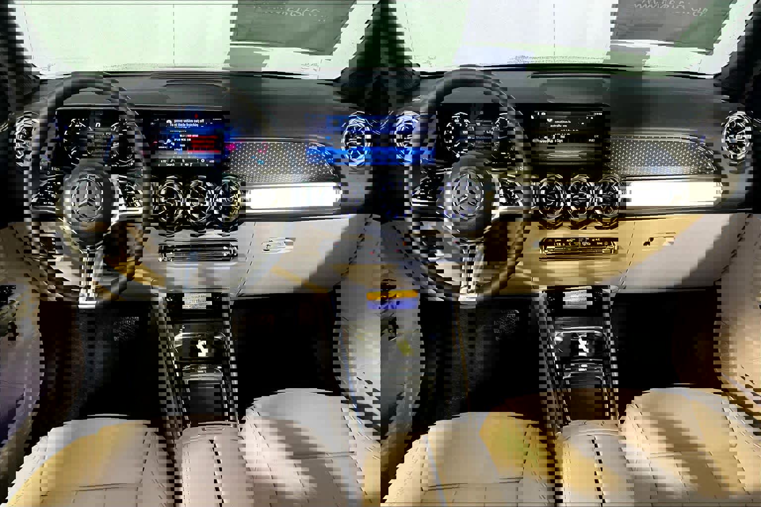 New 2026 Mercedes-Benz GLB 250 4MATIC image 7