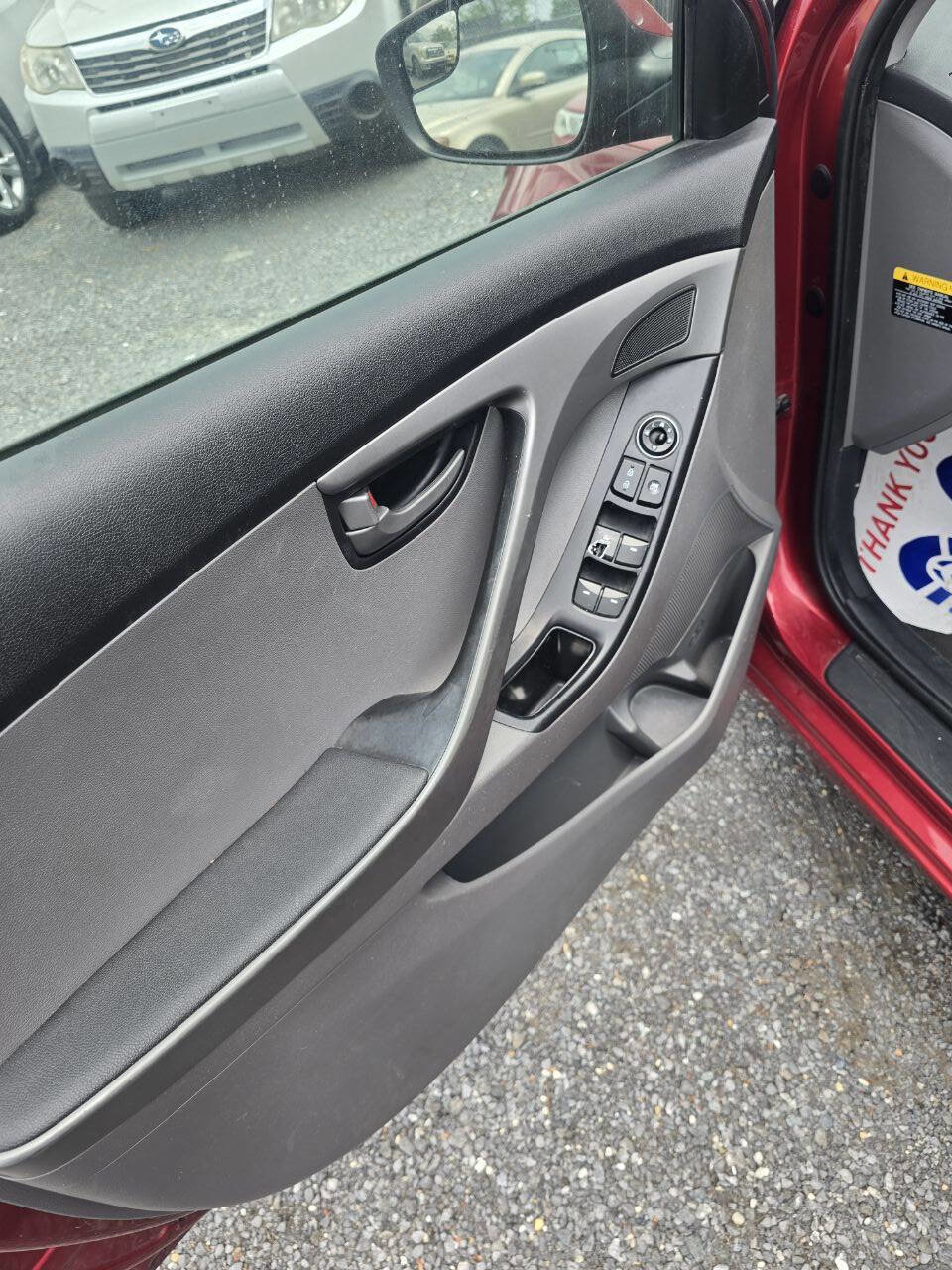 Used 2015 Hyundai Elantra SE FWD image 15