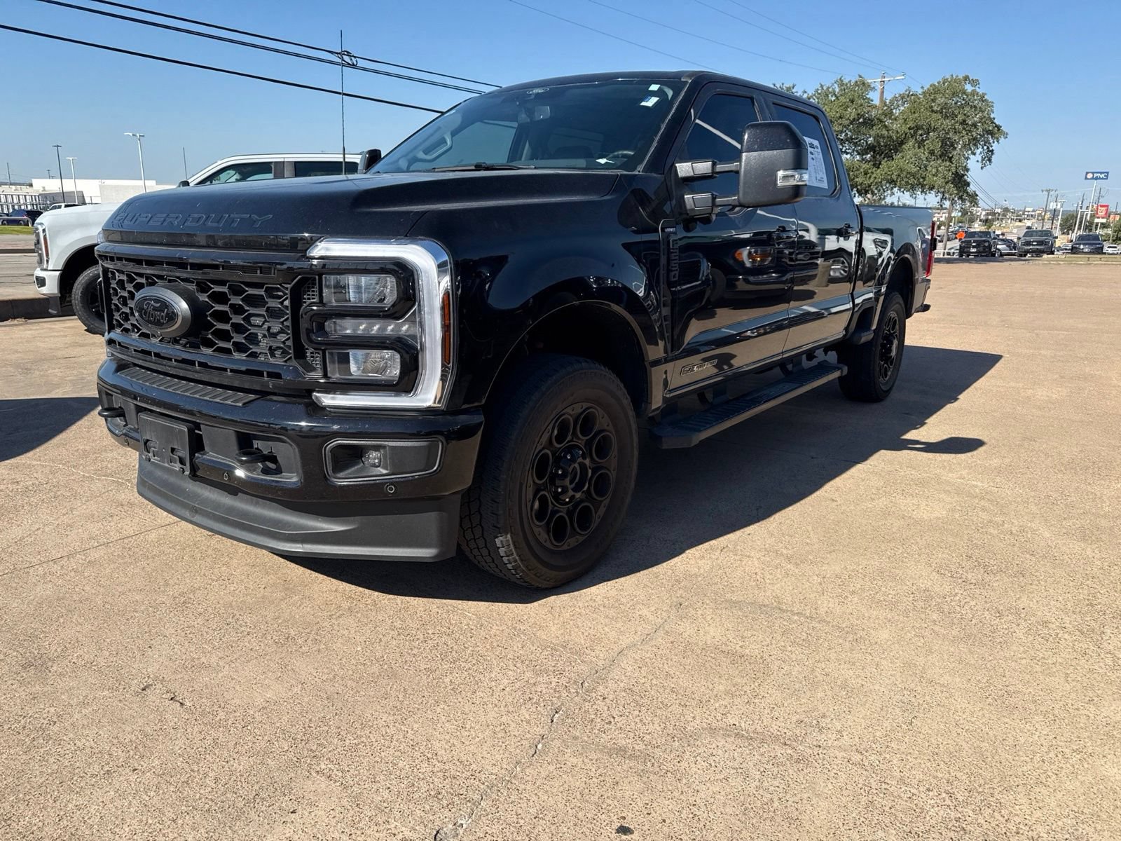 Used 2025 Ford F250 Lariat w/ Lariat Ultimate Package AWD/4WD video 3