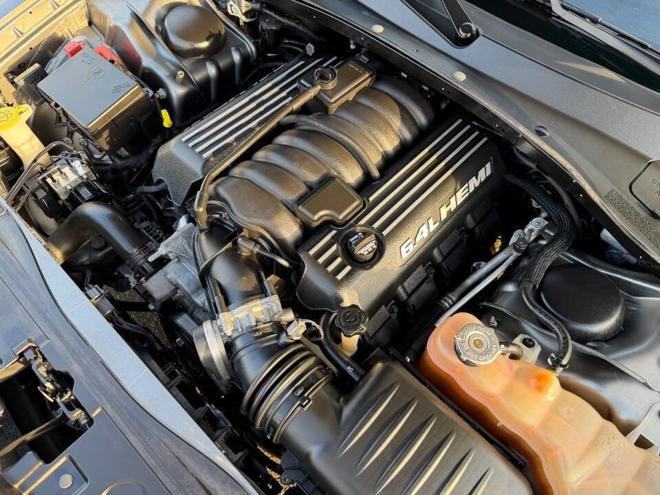 Used 2012 Chrysler 300 SRT8 w/ Leather Interior Group image 13