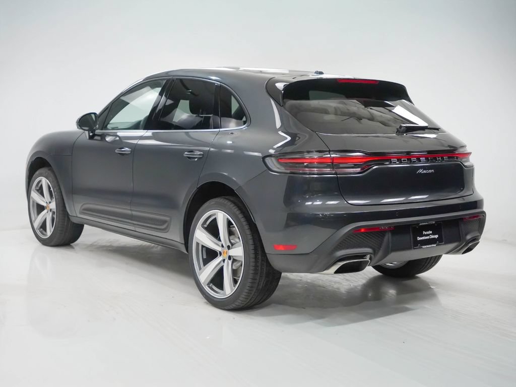 Certified 2026 Porsche Macan AWD/4WD image 3