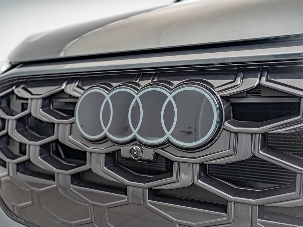 New 2026 Audi Q3 quattro 2.0T AWD/4WD image 12