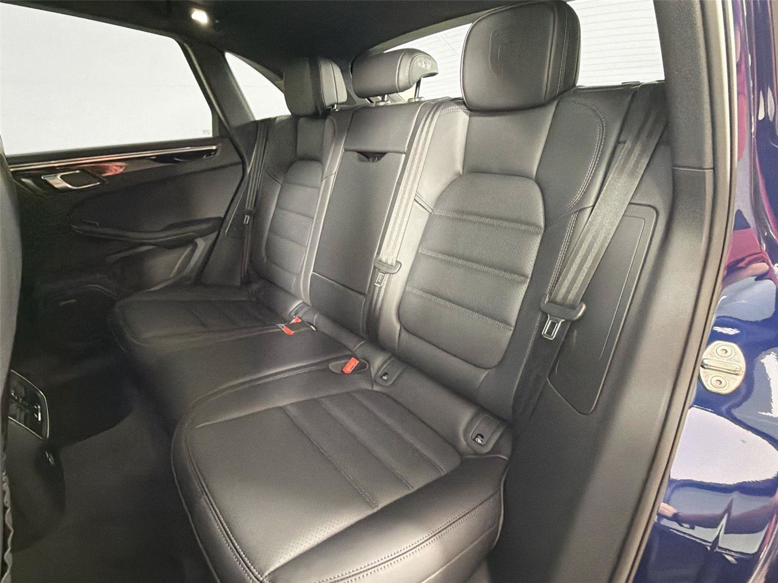Certified 2026 Porsche Macan Turbo AWD/4WD image 26