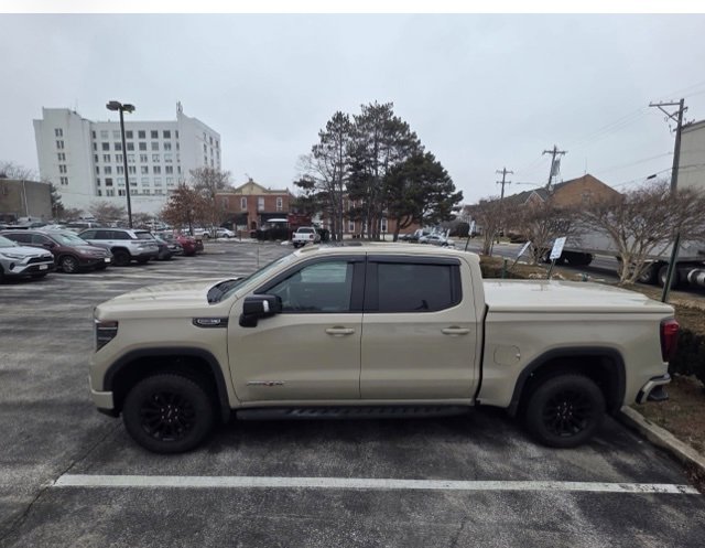Used 2022 GMC Sierra 1500 AT4X image 1