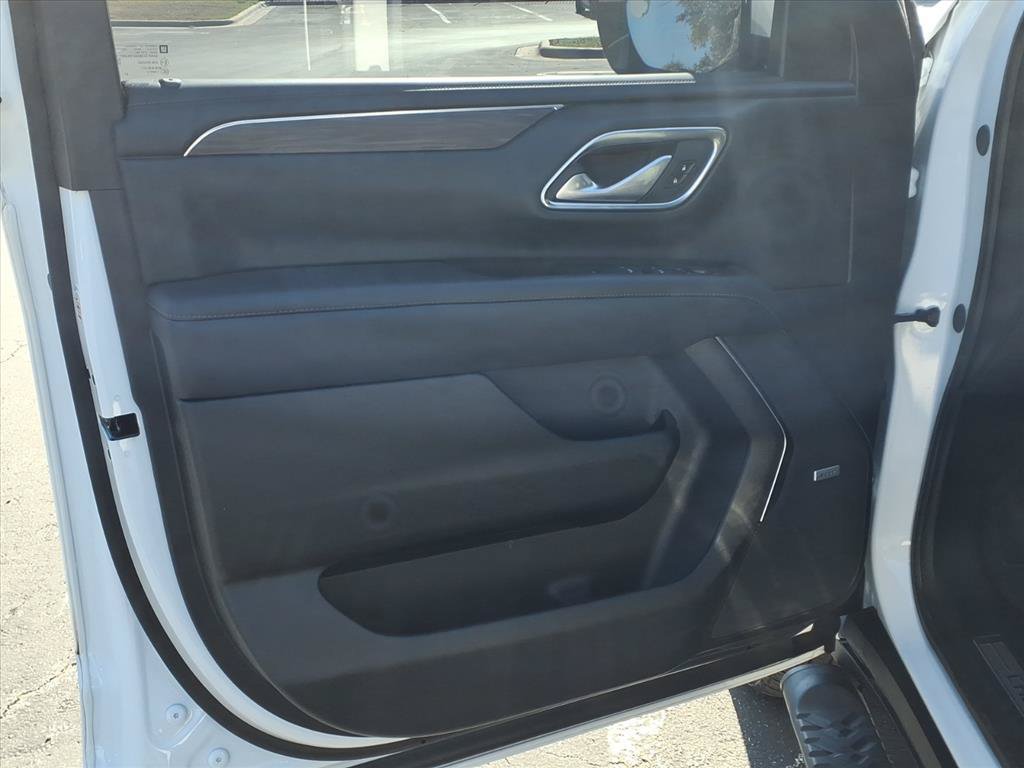 Used 2024 Chevrolet Suburban Z71 w/ Z71 Off-Road Package AWD/4WD image 18