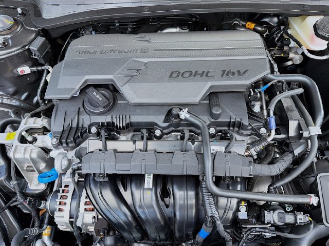 Certified 2026 Hyundai Elantra Sport FWD image 30