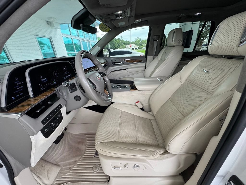 Used 2022 Cadillac Escalade Sport Platinum w/ Heavy-Duty Trailer Package AWD/4WD image 12