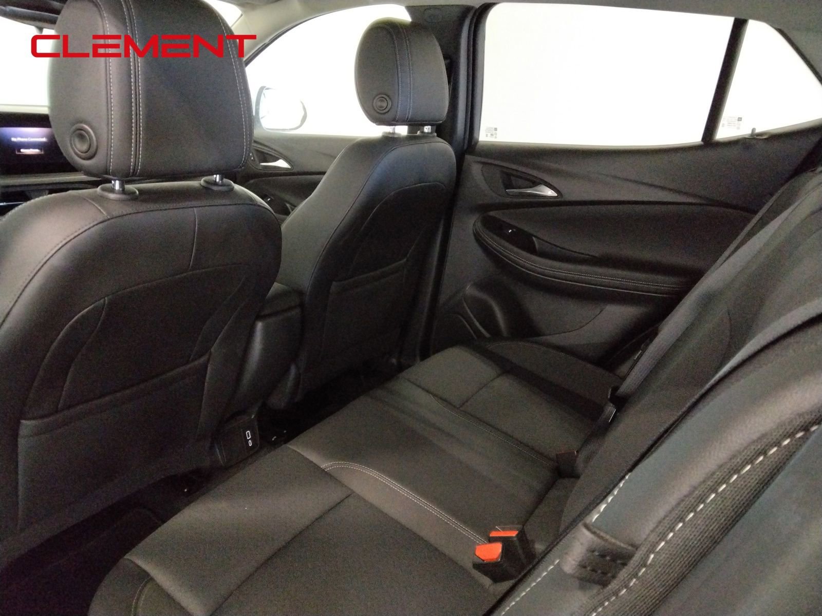 Used 2025 Buick Encore GX Preferred image 32