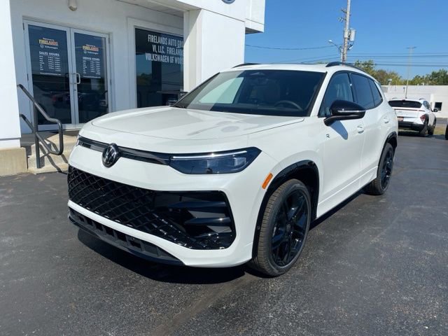 New 2025 Volkswagen Tiguan SE R-Line image 6