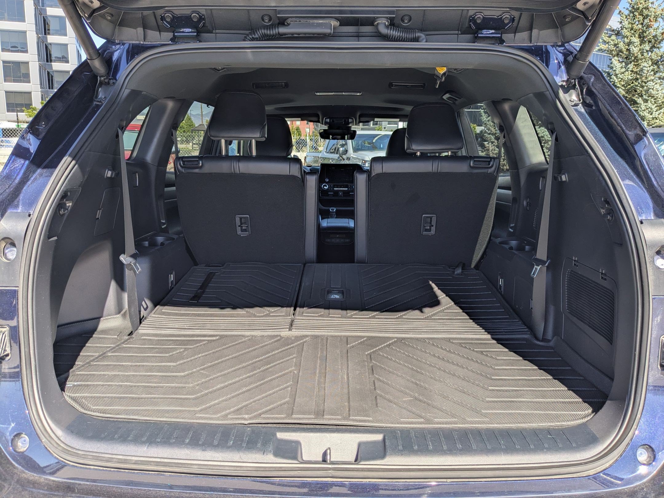 Used 2024 Toyota Highlander XSE FWD image 32