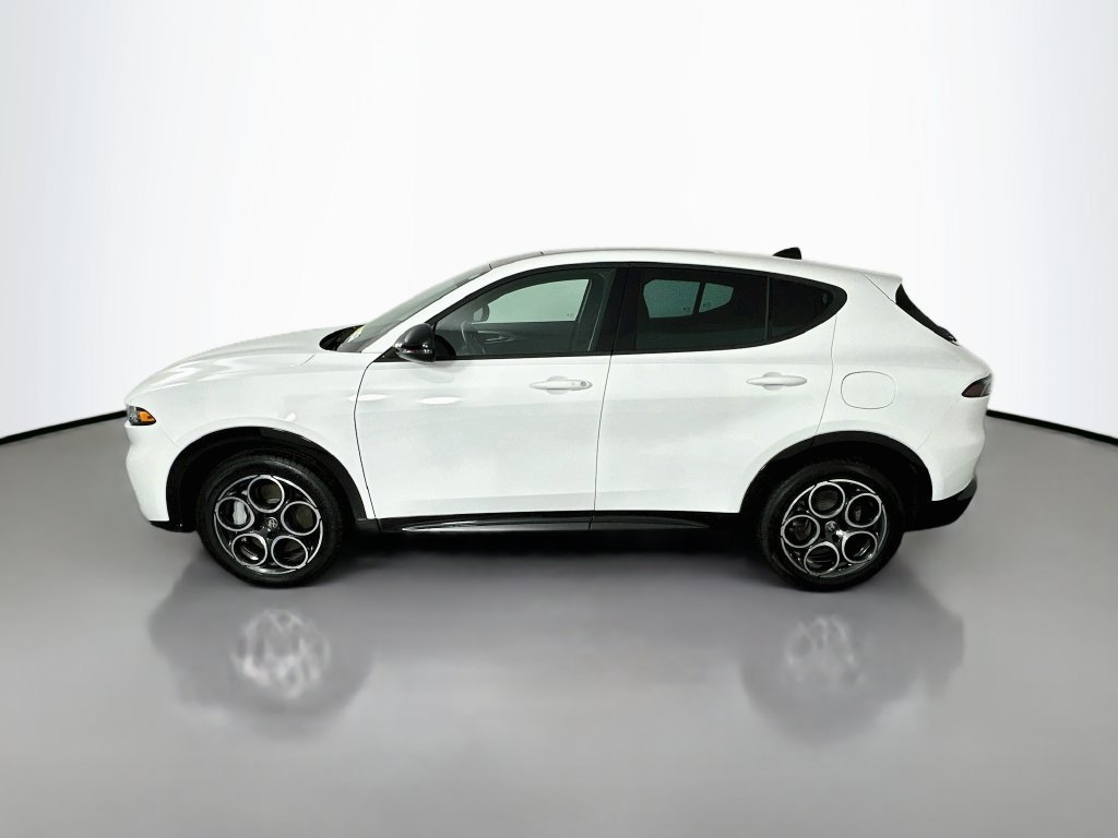 Used 2025 Alfa Romeo Tonale AWD/4WD image 4