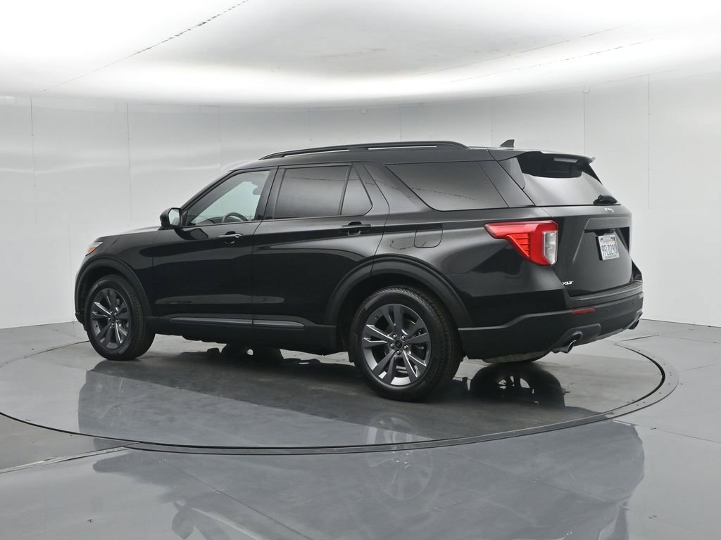 Used 2022 Ford Explorer XLT w/ Equipment Group 202A RWD image 7