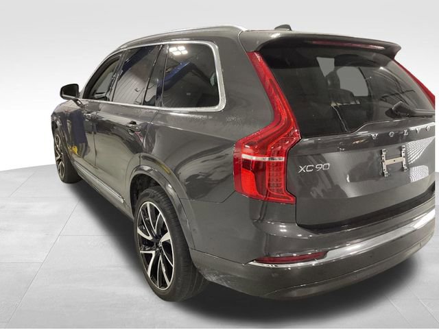 Used 2023 Volvo XC90 B6 Plus image 4