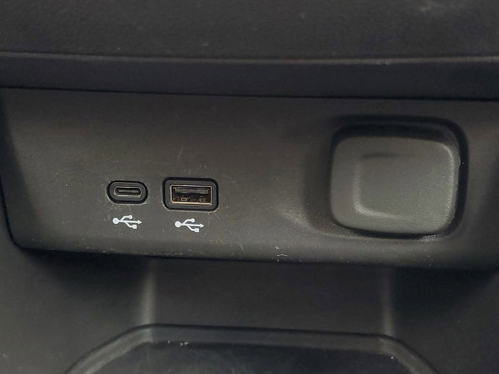 Used 2025 Buick Envista Sport Touring FWD image 24