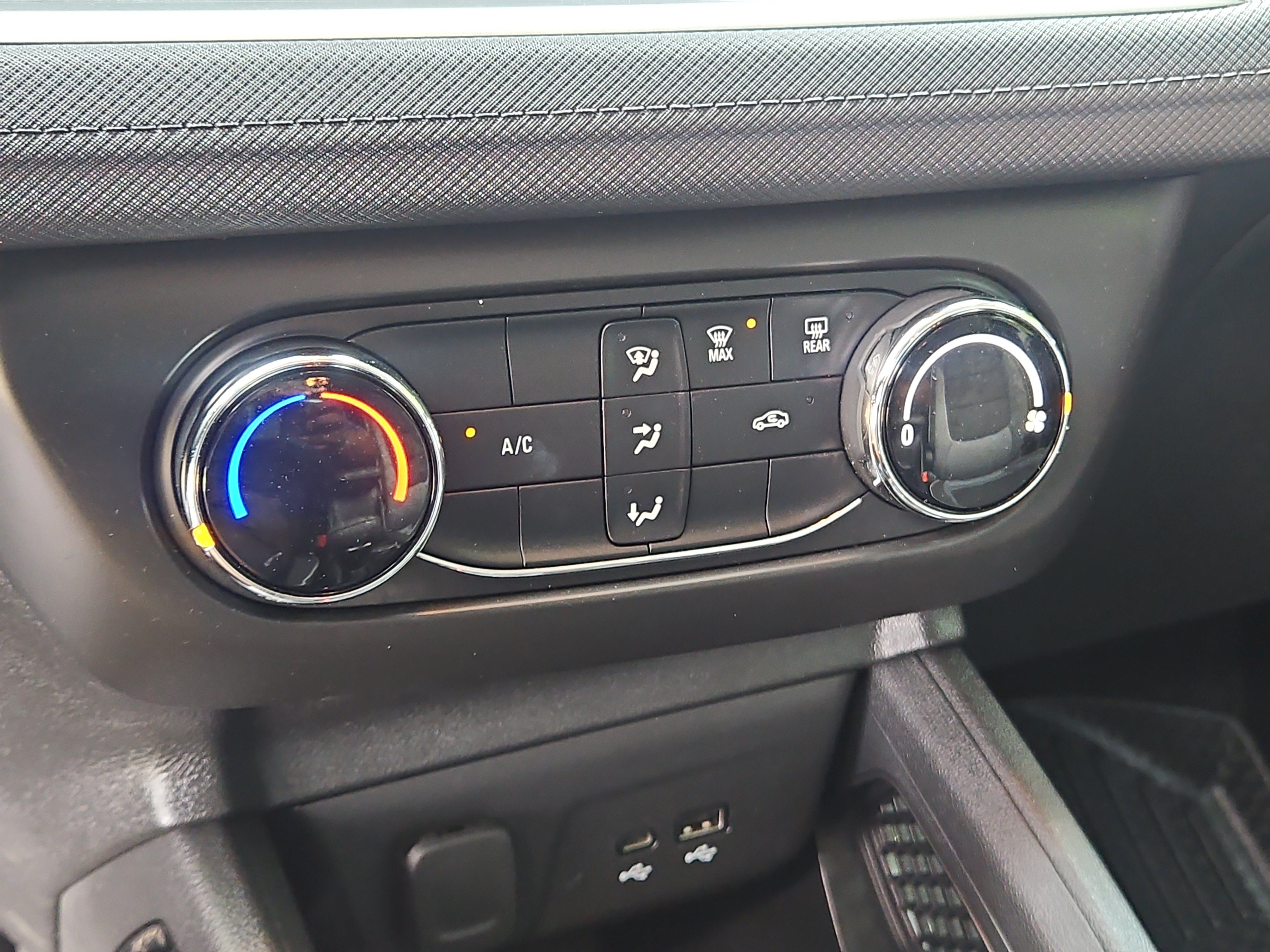 Used 2024 Chevrolet TrailBlazer LS w/ LS Convenience Package FWD image 27