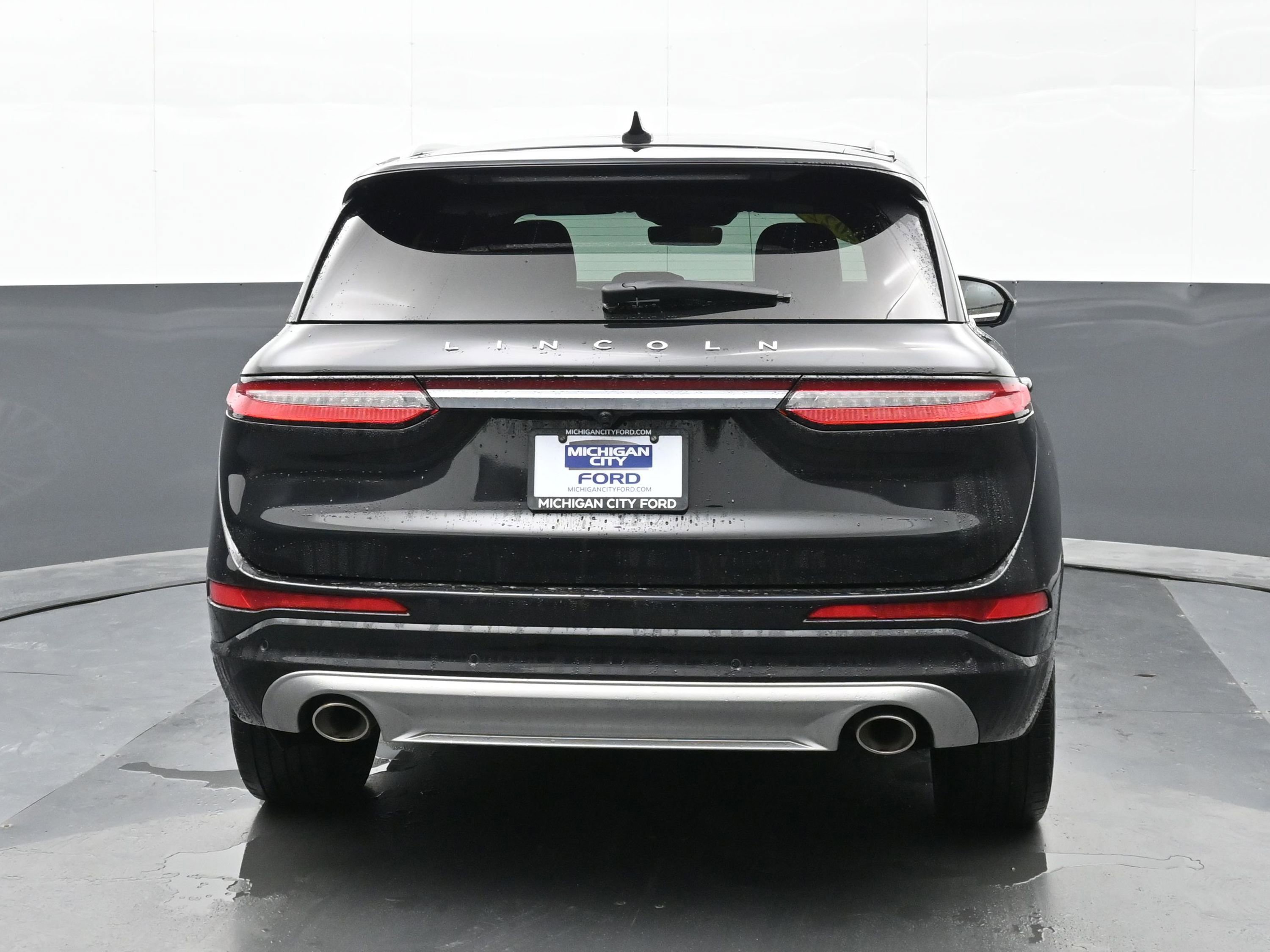 Used 2022 Lincoln Corsair Reserve w/ Equipment Group 201A image 3