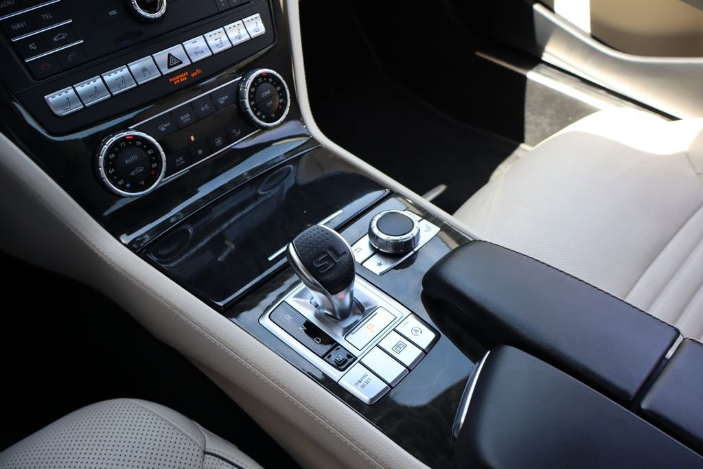 Used 2017 Mercedes-Benz SL 550 image 27