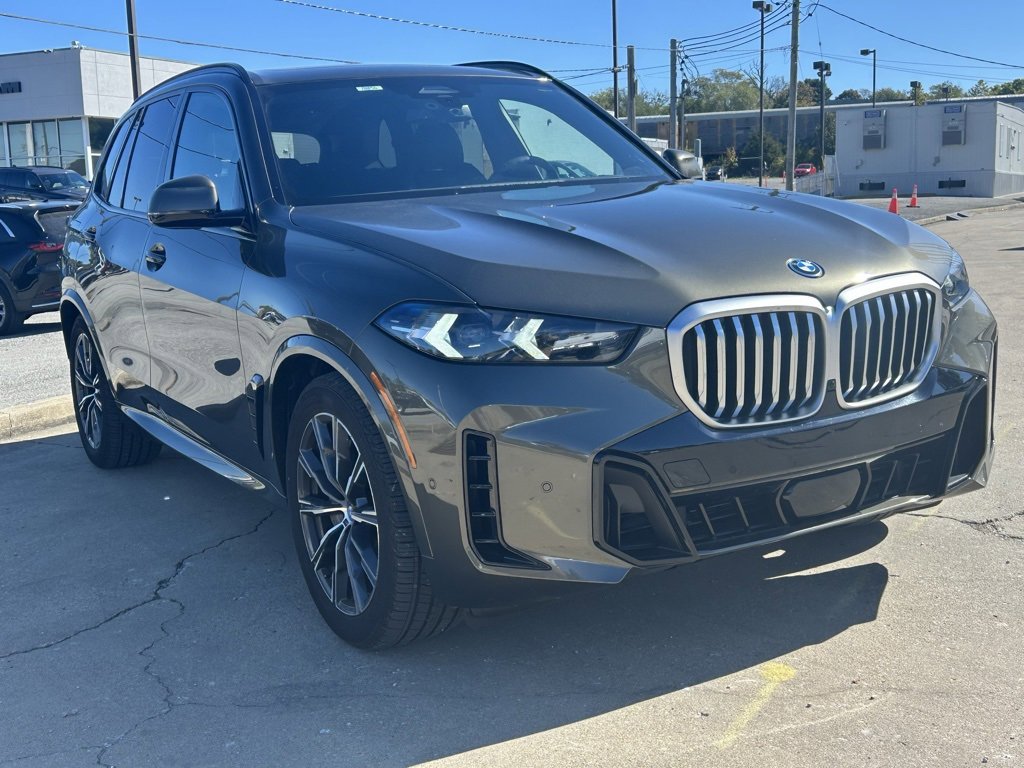 Used 2024 BMW X5 xDrive50e w/ M Sport Package image 4