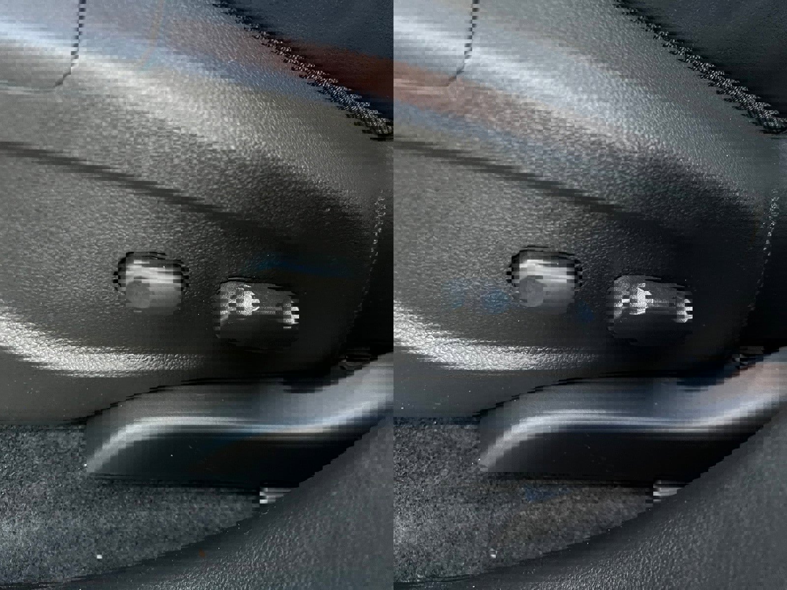 Used 2022 Chevrolet Trax LT w/ Sport Edition image 19