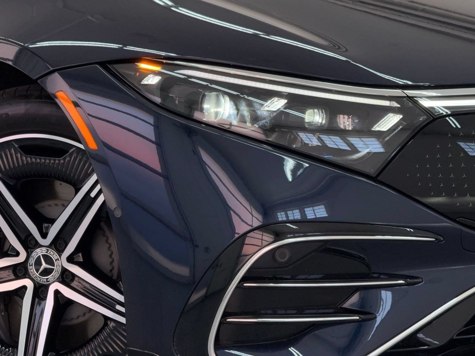 Certified 2023 Mercedes-Benz EQS 580 4MATIC Sedan image 10