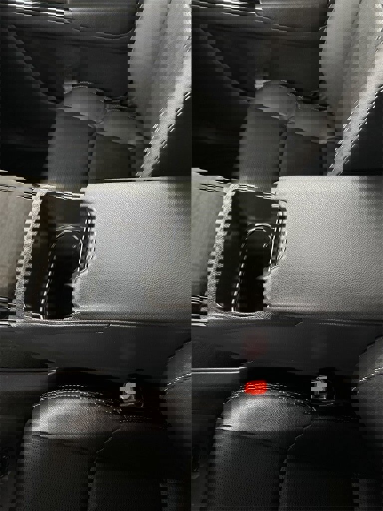 Used 2023 Toyota bZ4X Limited image 19