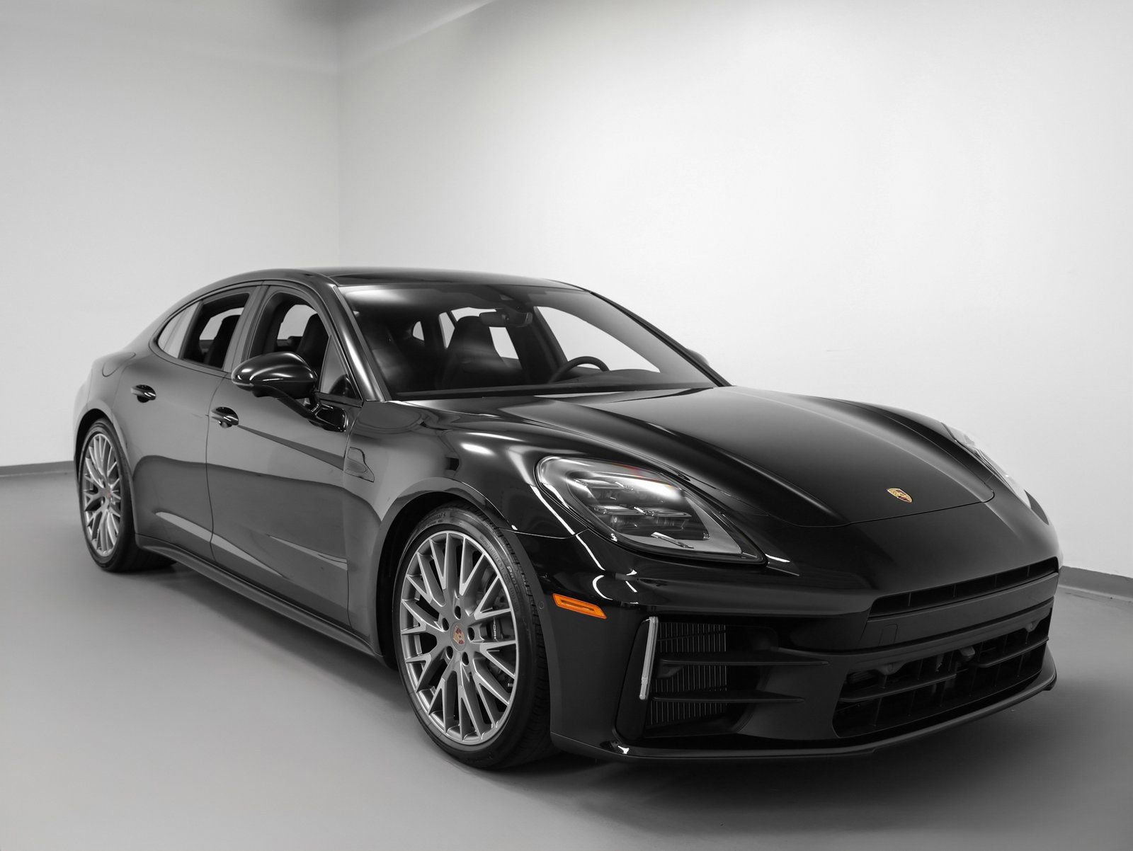 Certified 2025 Porsche Panamera 4 AWD/4WD image 10