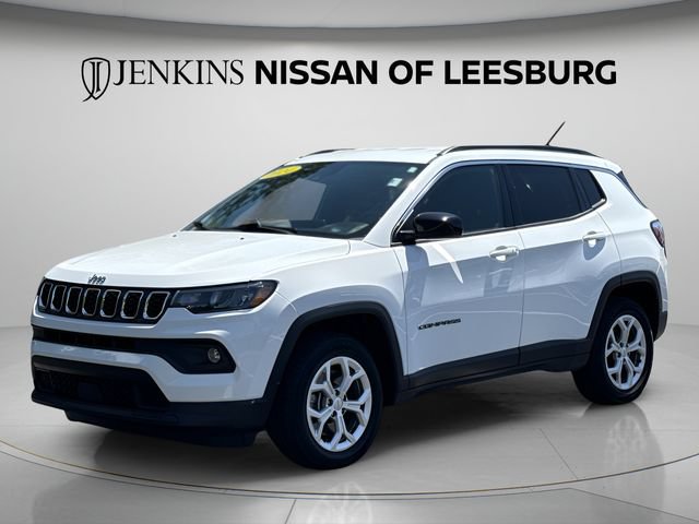 Used 2024 Jeep Compass Latitude AWD/4WD image 14