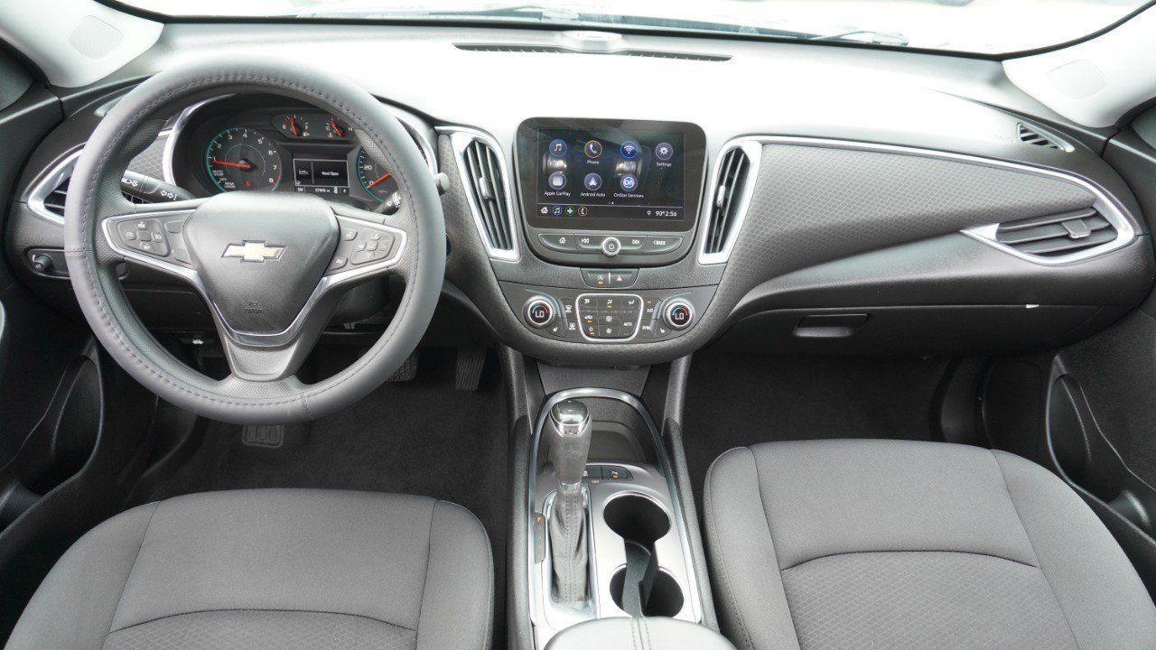 Used 2020 Chevrolet Malibu LT FWD image 25