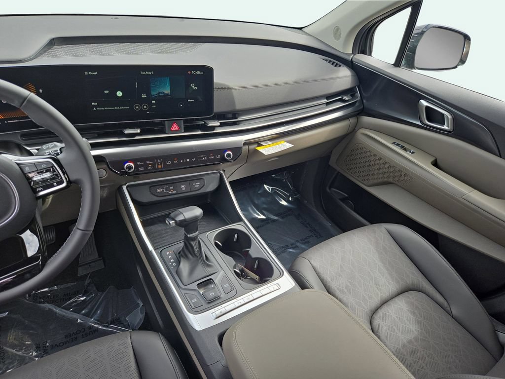 Certified 2025 Kia Carnival FWD image 23
