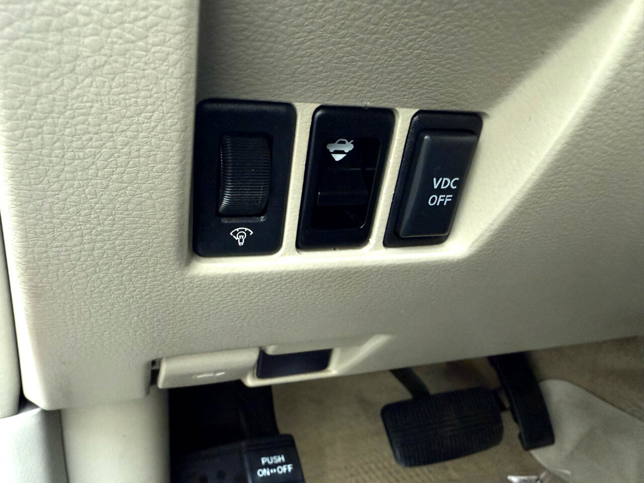 Used 2004 INFINITI G35 Coupe w/ Premium Pkg image 28