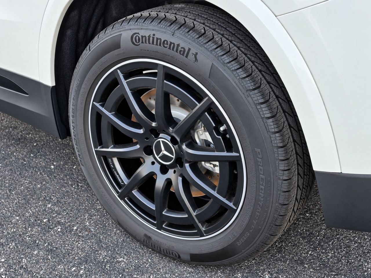 New 2026 Mercedes-Benz GLA 35 AMG 4MATIC image 11