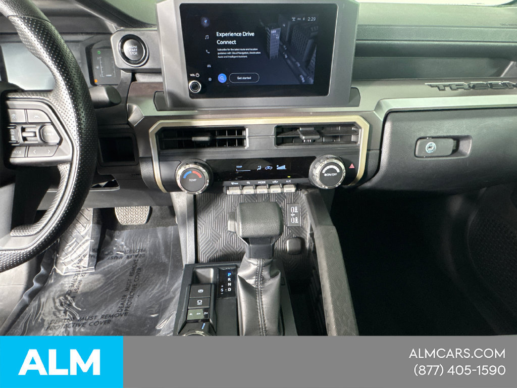 Used 2025 Toyota Tacoma SR5 AWD/4WD image 31
