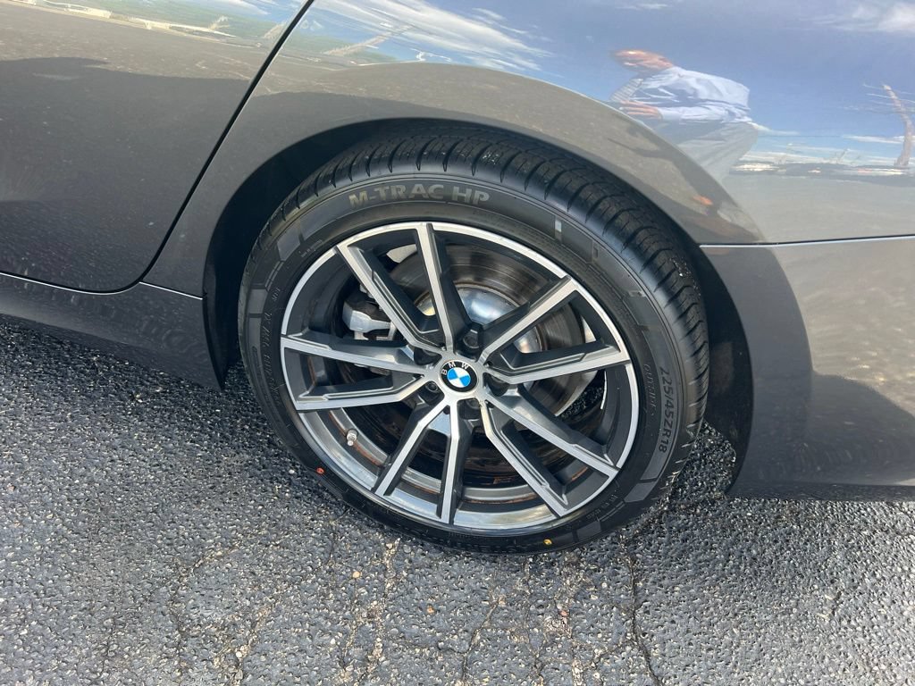 Used 2020 BMW 330i Sedan w/ Driving Assistance Package RWD image 9
