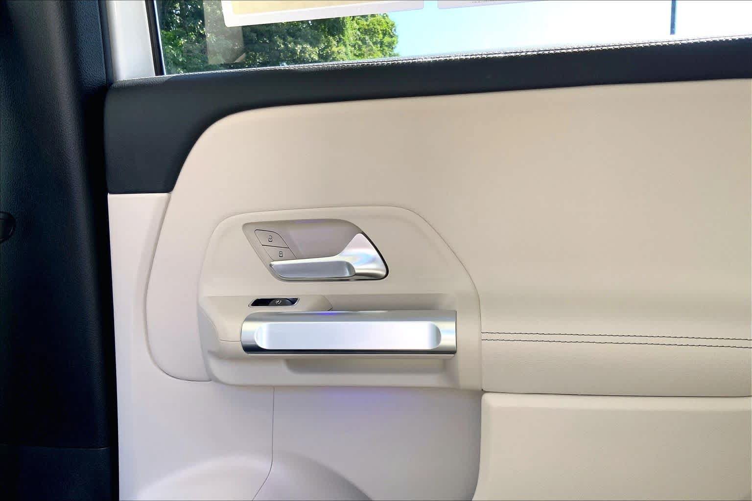 Certified 2022 Mercedes-Benz GLB 250 4MATIC image 36