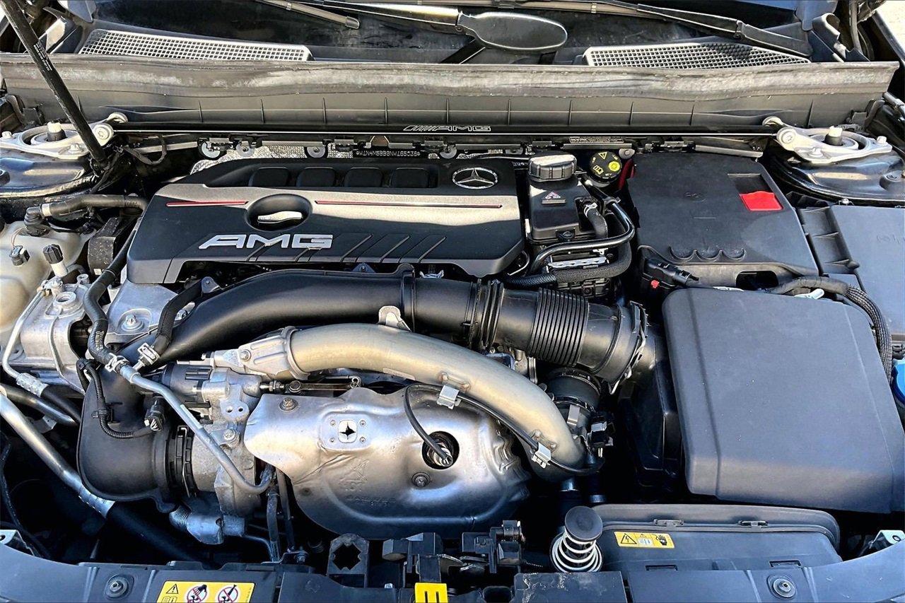 Used 2022 Mercedes-Benz GLB 35 AMG 4MATIC image 35